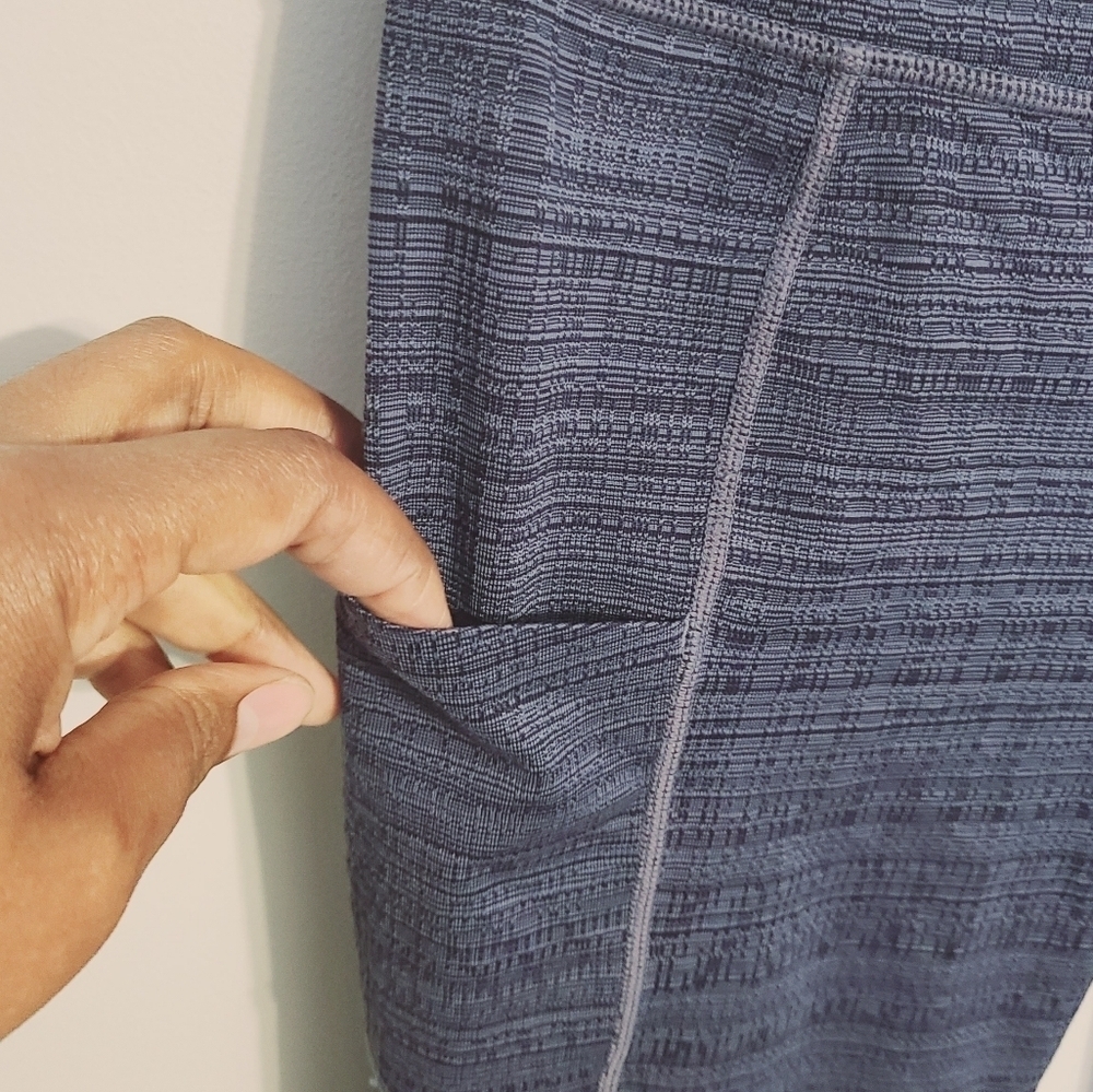 Athleta | Women's Blue Chat to Town Cropped Athletic Leggings (Size Medium) - Picture 5 of 13